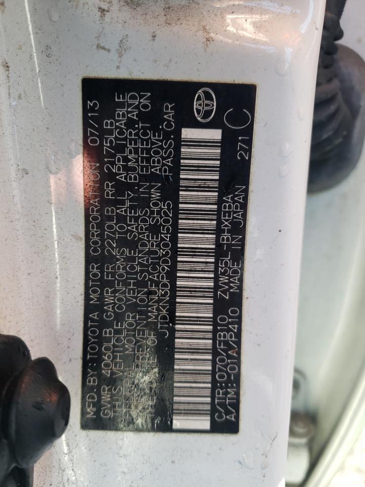 2013 Toyota Prius - Image 14