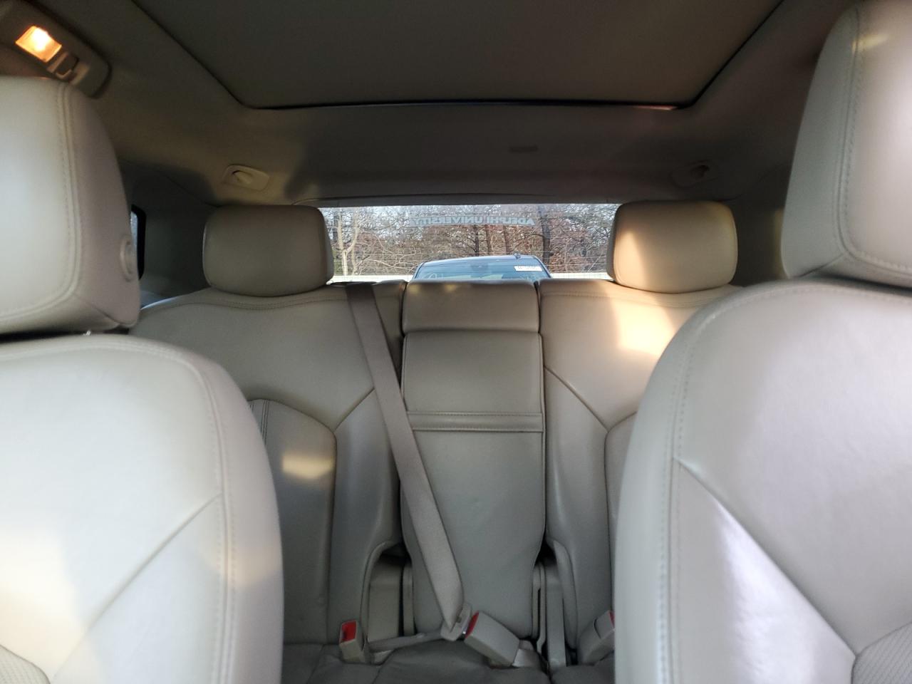 2015 Cadillac SRX - Image 10
