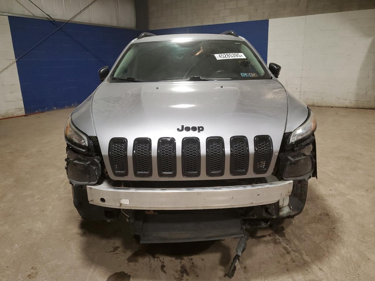 2016 Jeep Grand Cherokee - Image 5