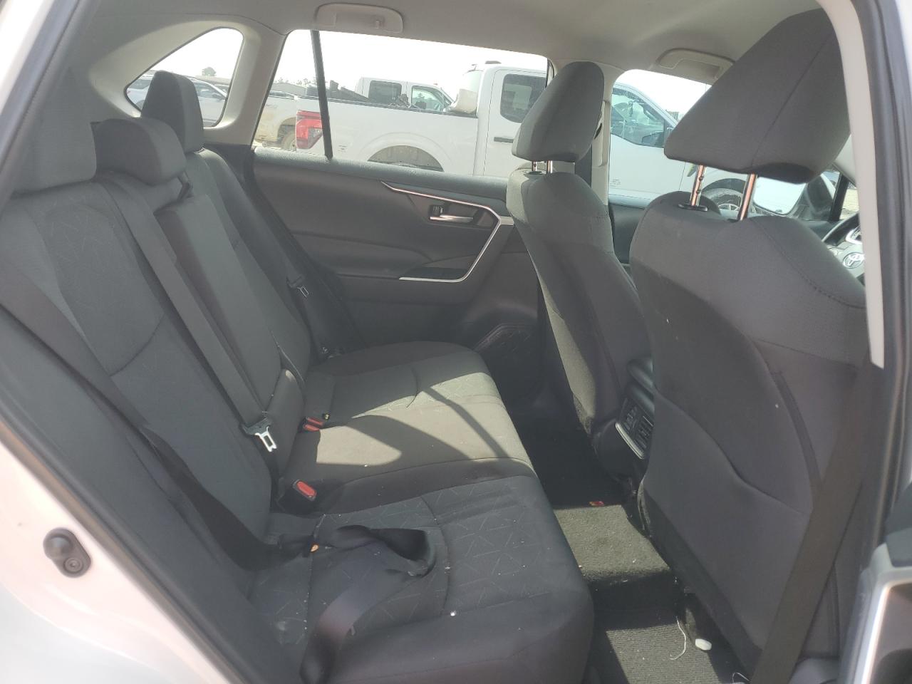 2023 Toyota RAV 4 - Image 11