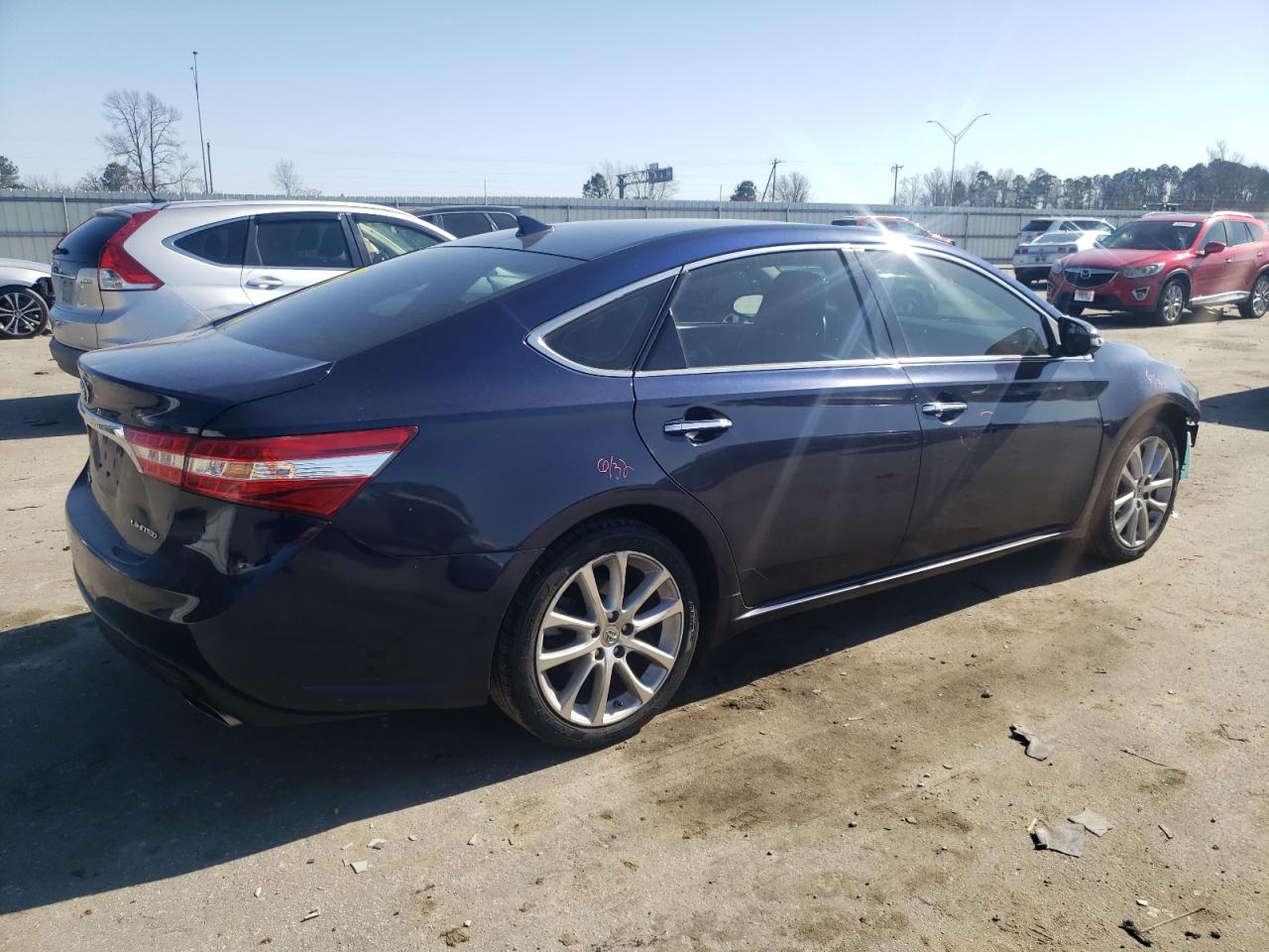 2013 Toyota Avalon - Image 3