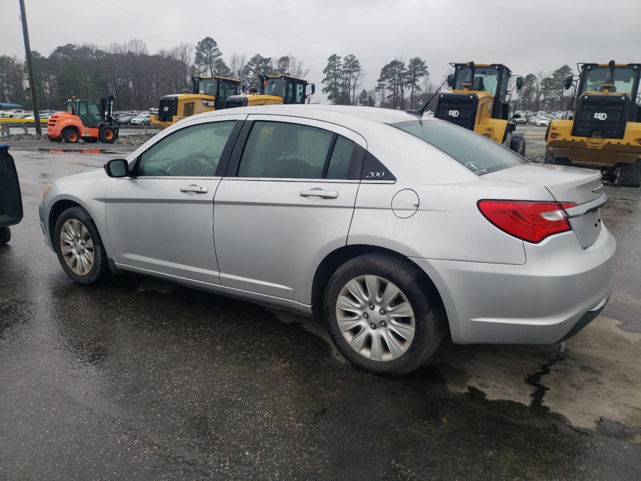 2011 Chrysler 200 - Image 2