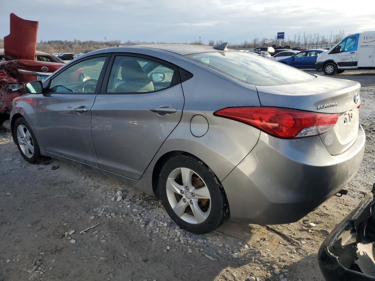 2012 Hyundai Elantra - Image 2