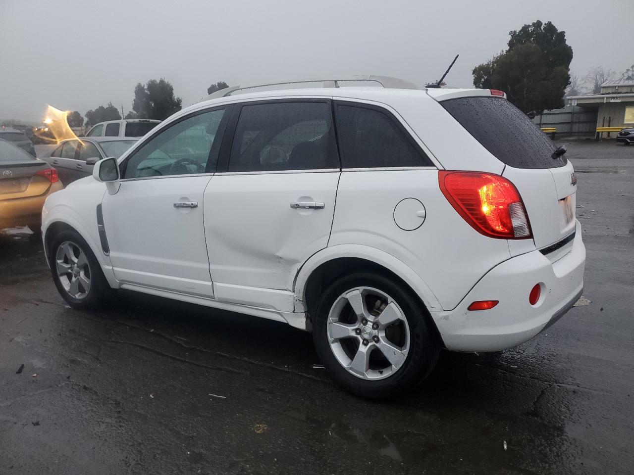 2013 Chevrolet Captiva - Image 2