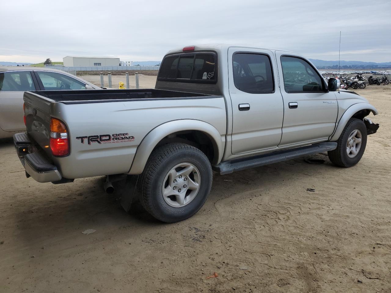 2004 Toyota Tacoma - Image 3