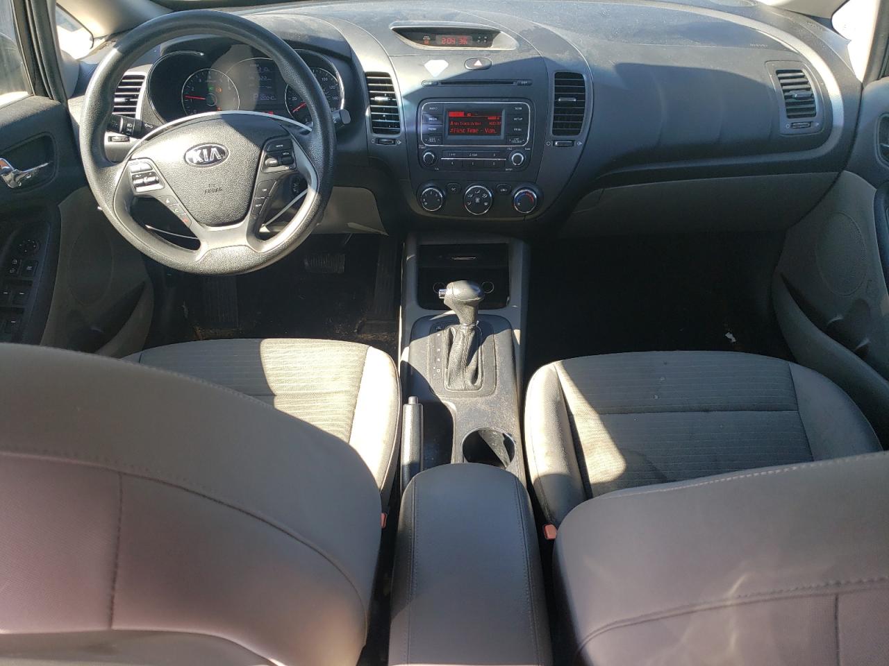 2015 Kia Forte - Image 8