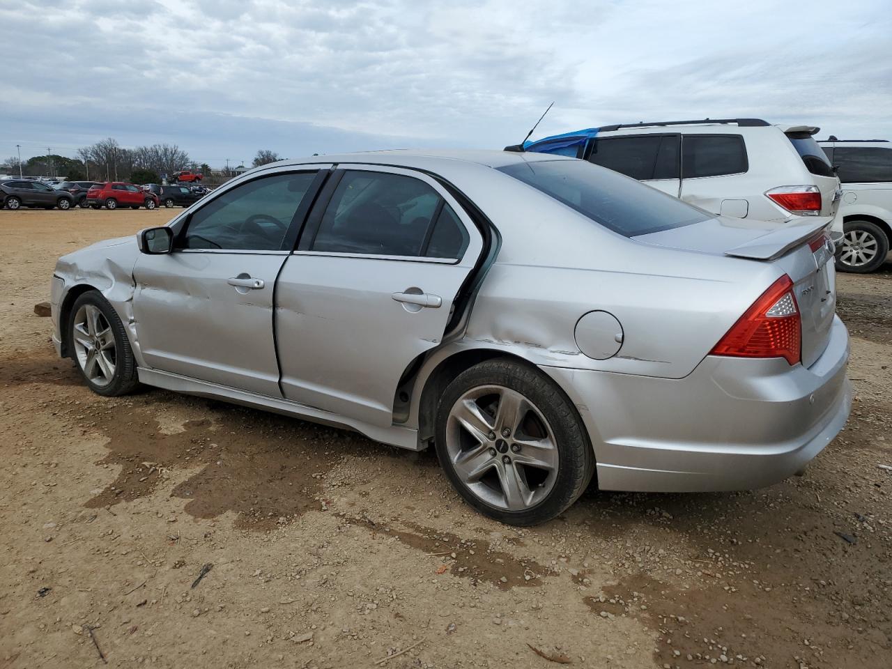 2011 Ford Fusion - Image 2