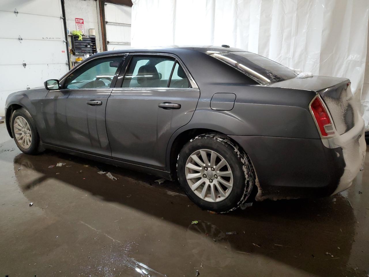 2013 Chrysler 300 - Image 2