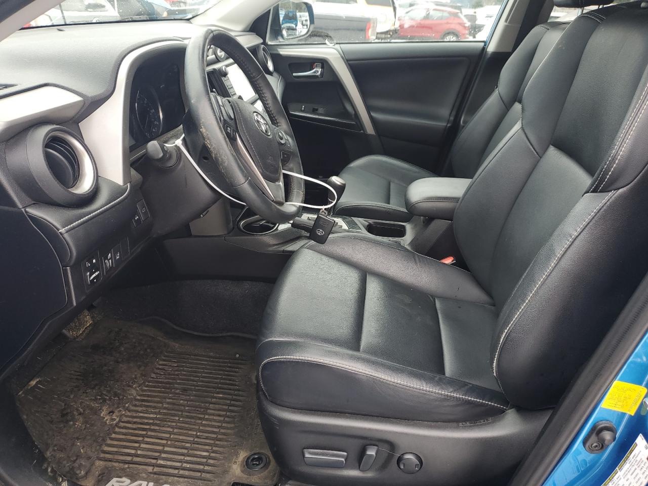 2017 Toyota RAV 4 - Image 7
