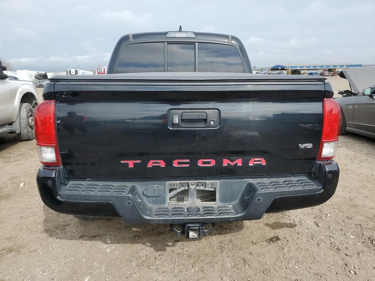 2016 Toyota Tacoma - Image 6