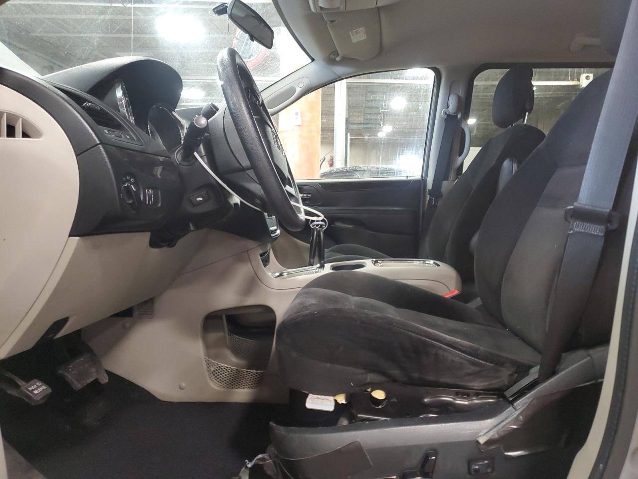 2014 Dodge Caravan - Image 7
