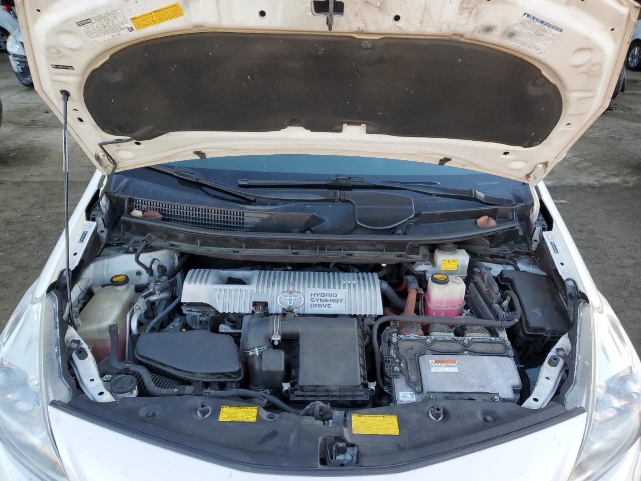 2012 Toyota Prius - Image 11
