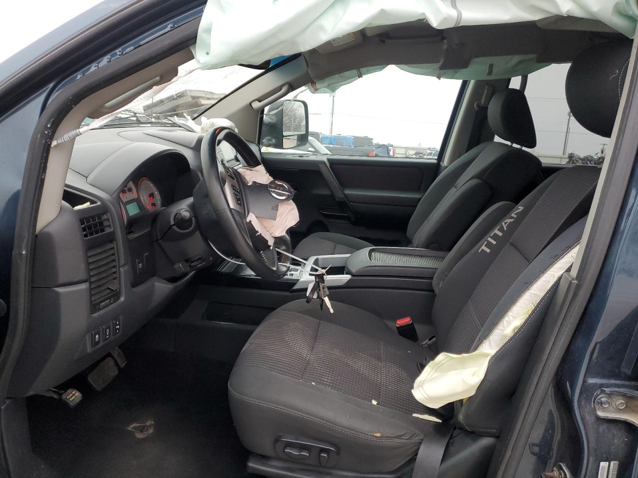 2014 Nissan Titan - Image 7