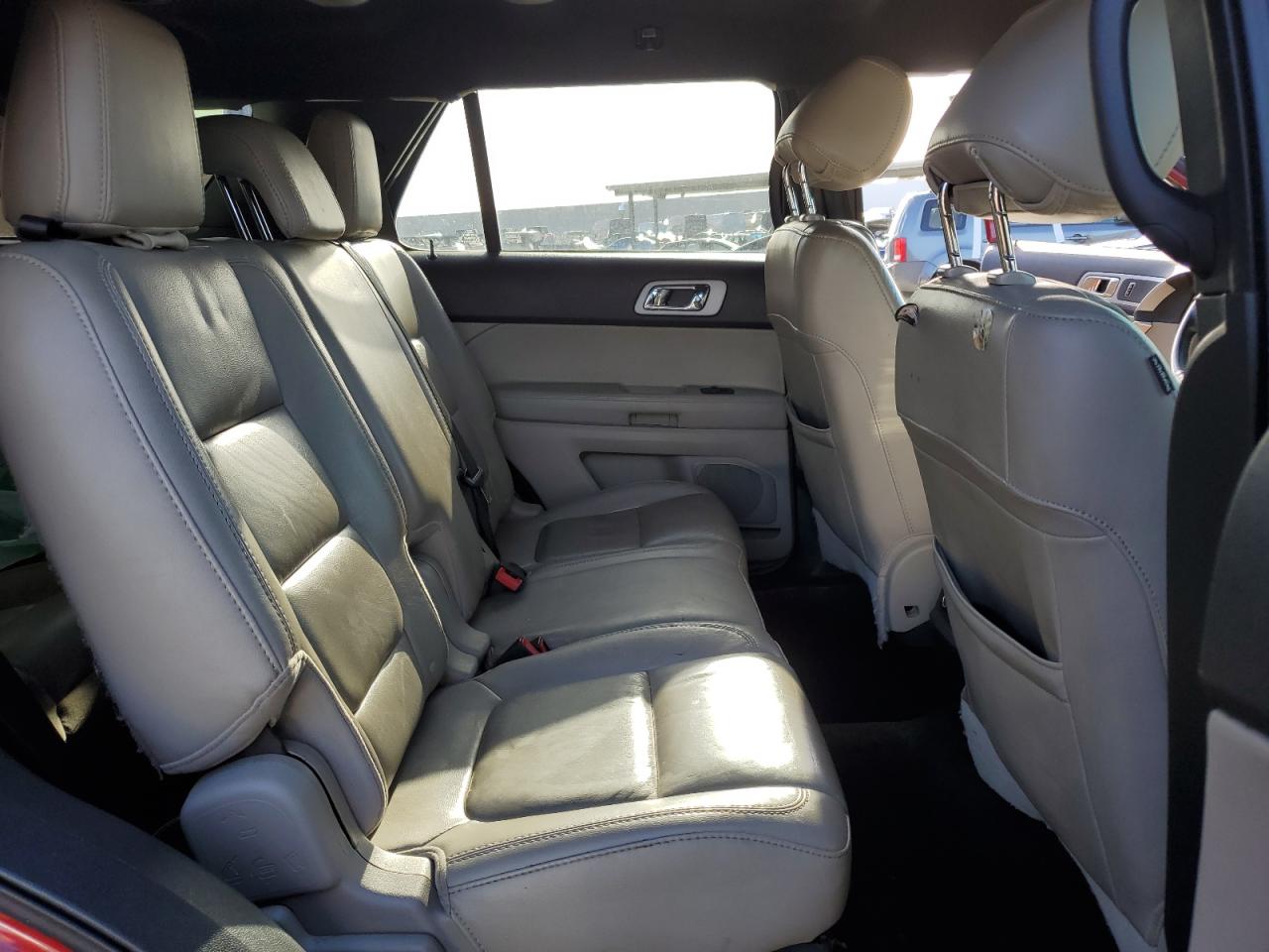 2013 Ford Explorer - Image 12