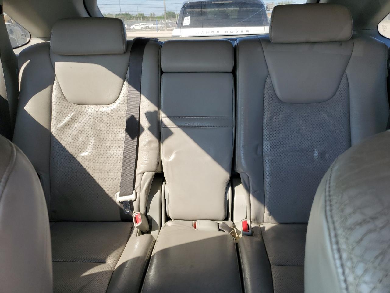 2010 Lexus RX - Image 10