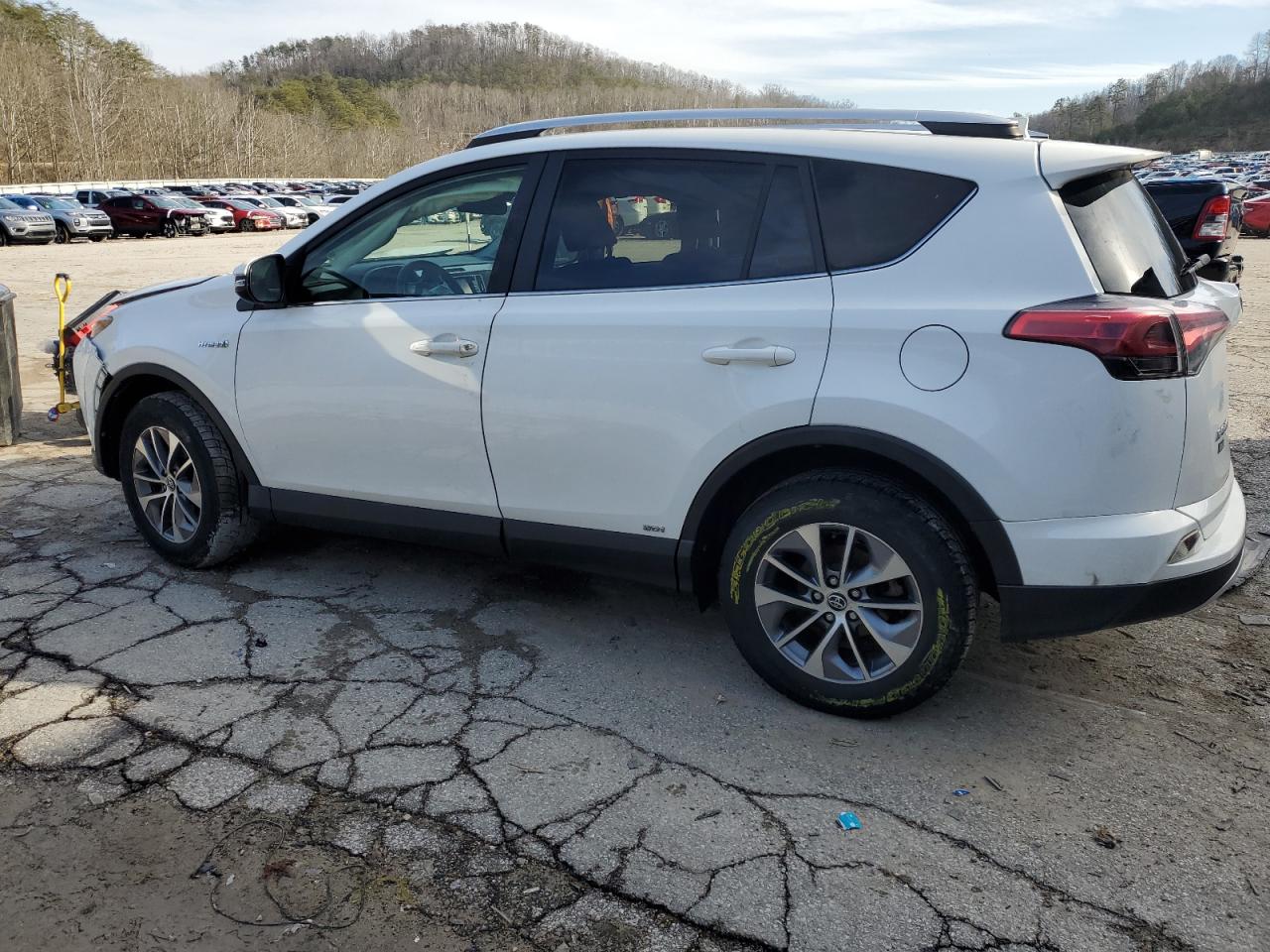 2016 Toyota RAV 4 - Image 2