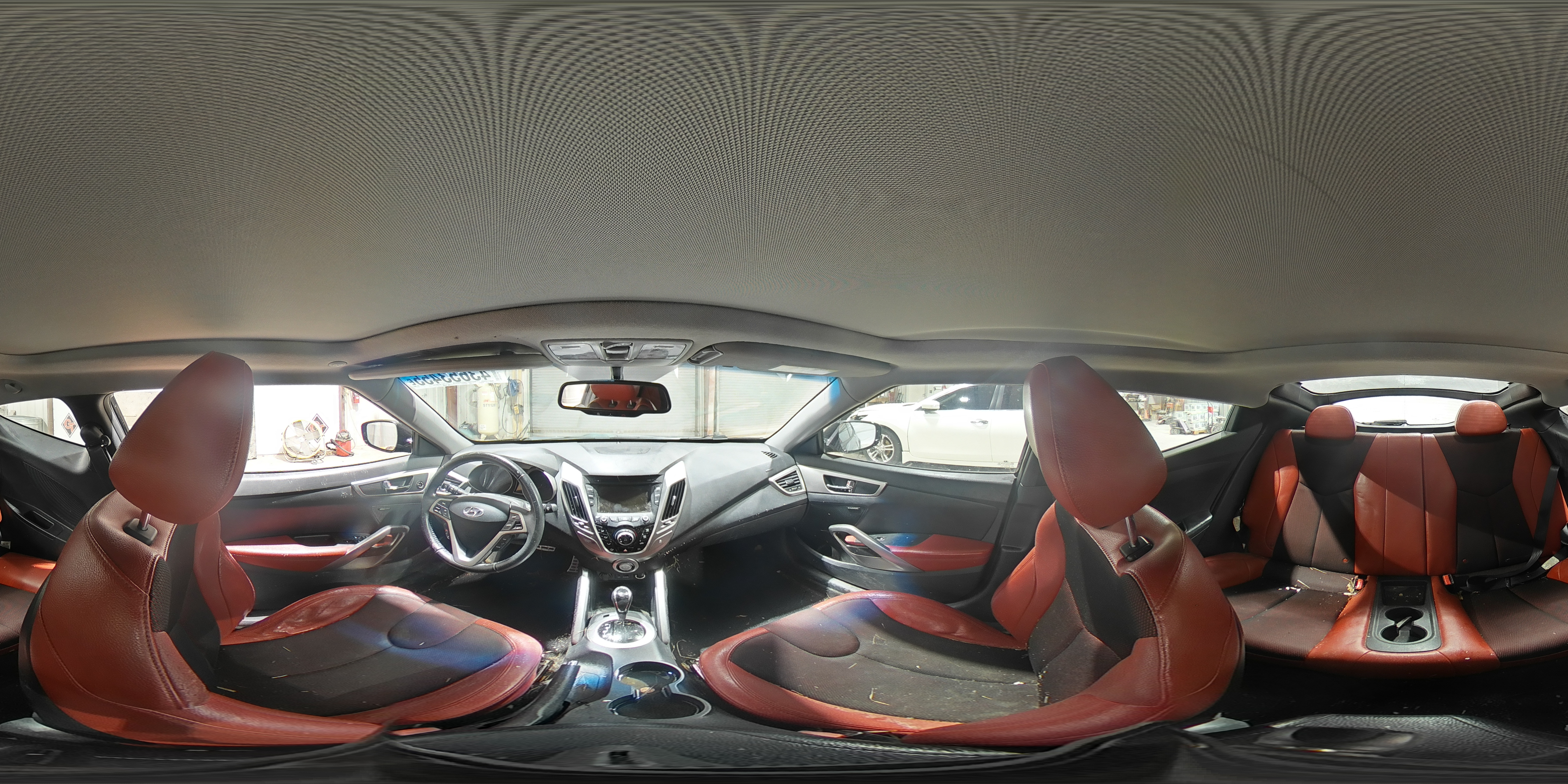 2012 Hyundai Veloster - Image 13