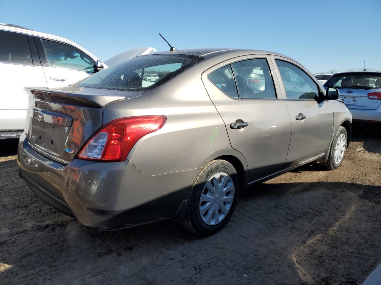 2015 Nissan Versa - Image 3