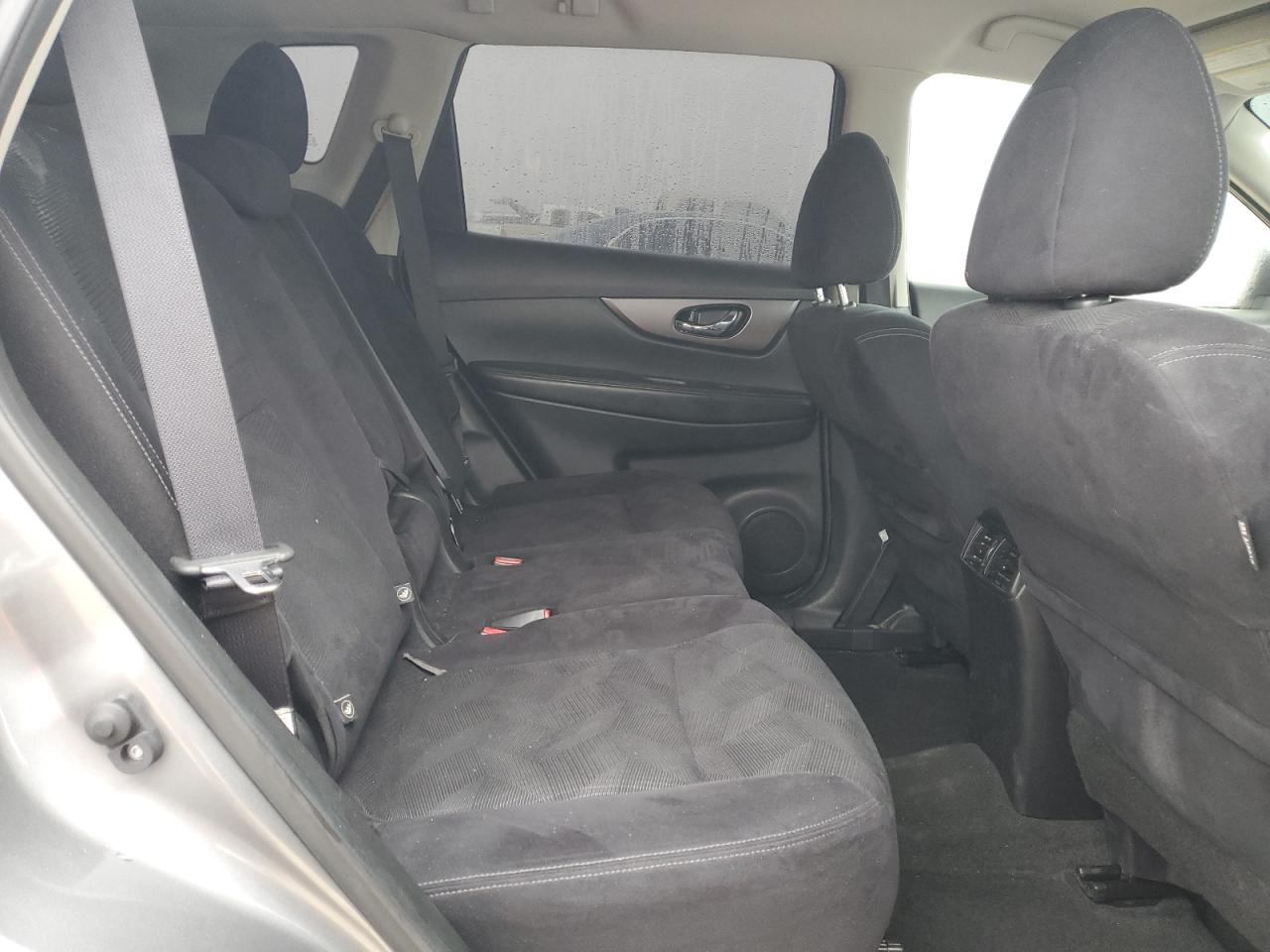 2016 Nissan Rogue - Image 11
