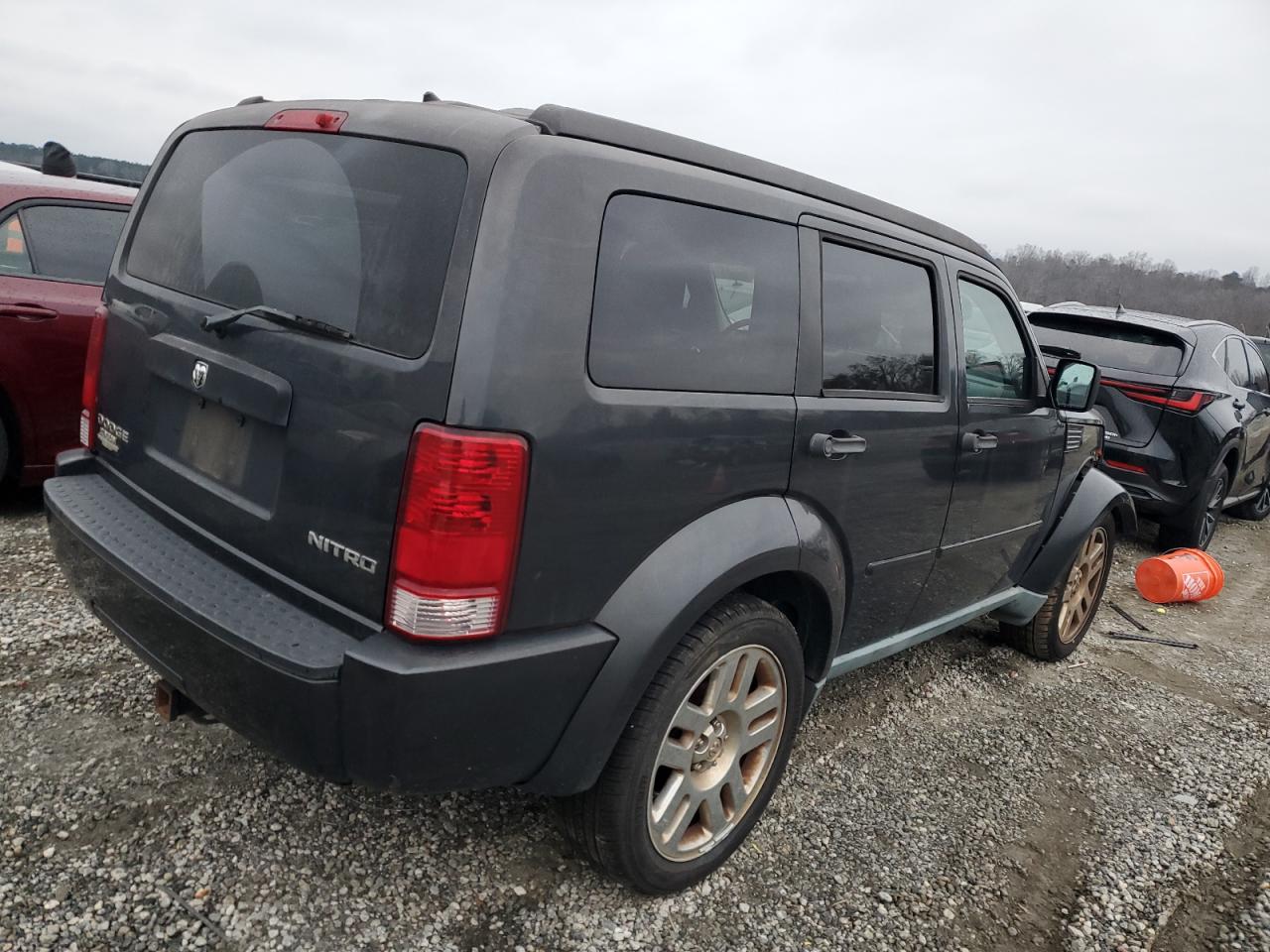 2011 Dodge Nitro - Image 3