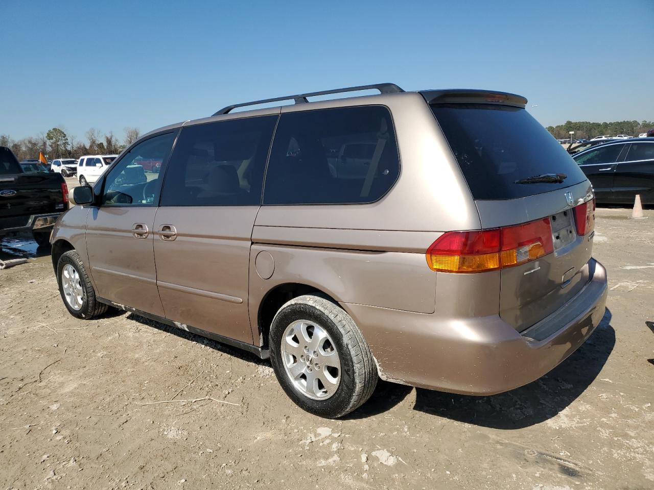 2004 Honda Odyssey - Image 2
