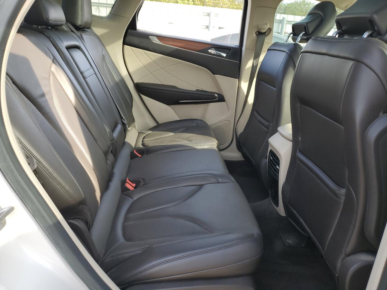 2017 Lincoln Mkc Select VIN: 5LMCJ2C99HUL14436 Lot: 46438405