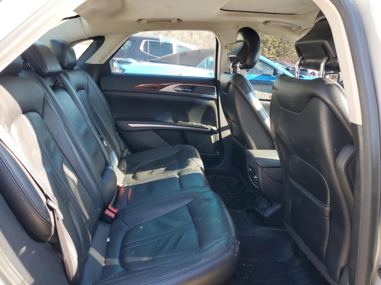 2015 Lincoln MKZ - Image 10