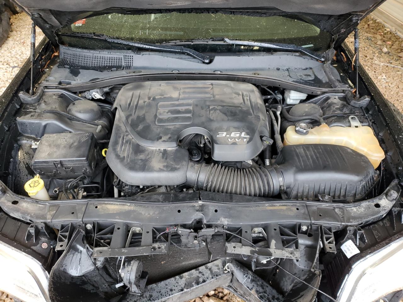 2012 Chrysler 300 - Image 13