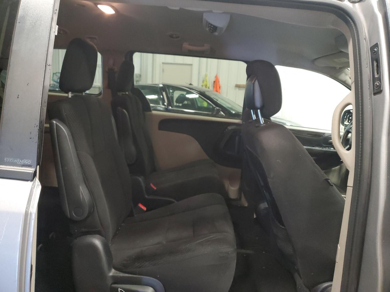2013 Dodge Caravan - Image 11