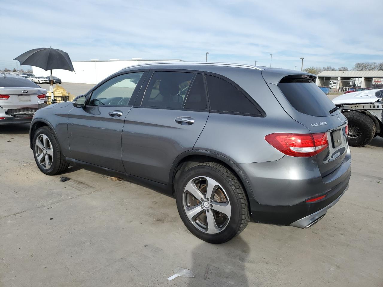 2016 Mercedes-Benz GLC - Image 2