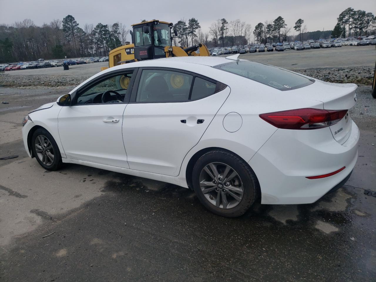 2018 Hyundai Elantra - Image 2