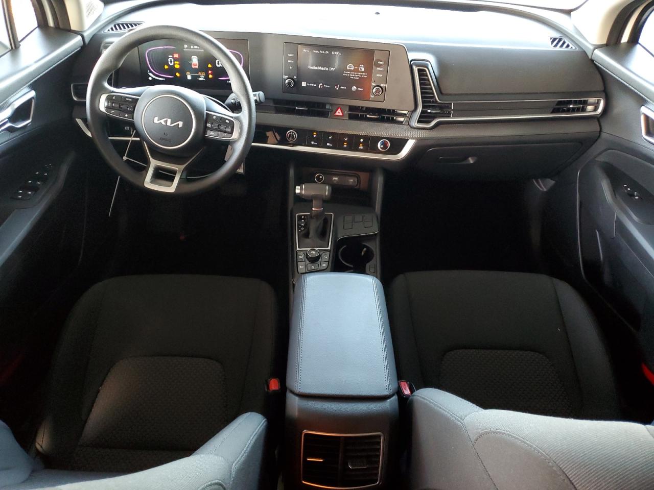 2024 Kia Sportage - Image 8