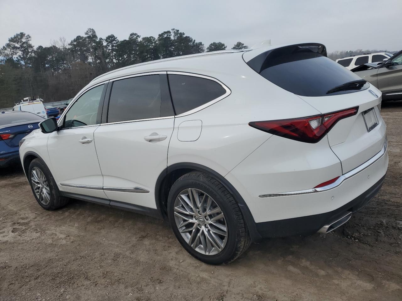 2022 Acura MDX - Image 2
