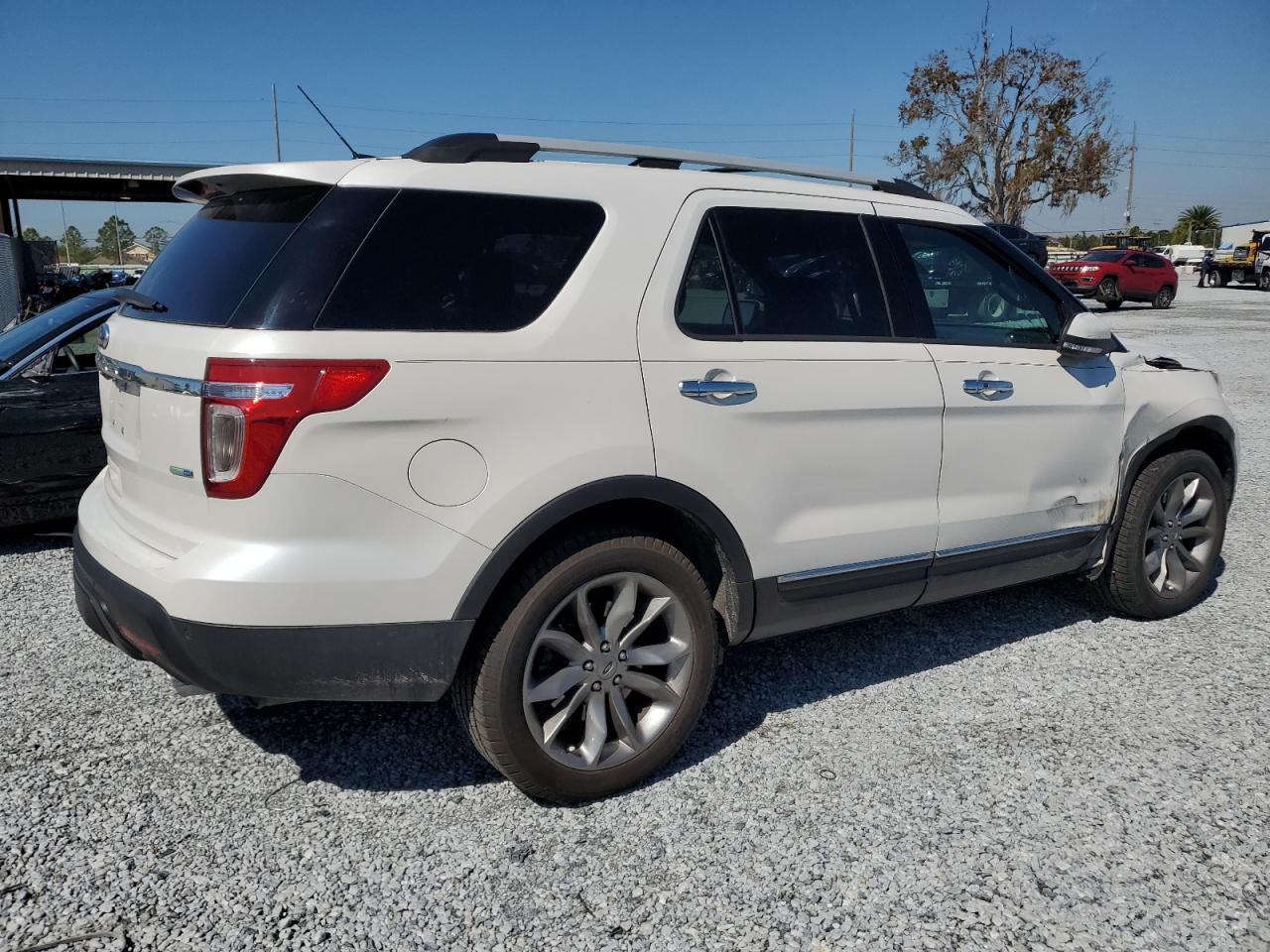 2015 Ford Explorer - Image 3