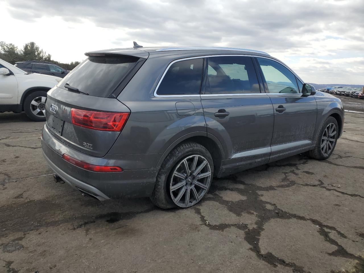 2018 Audi Q7 - Image 3