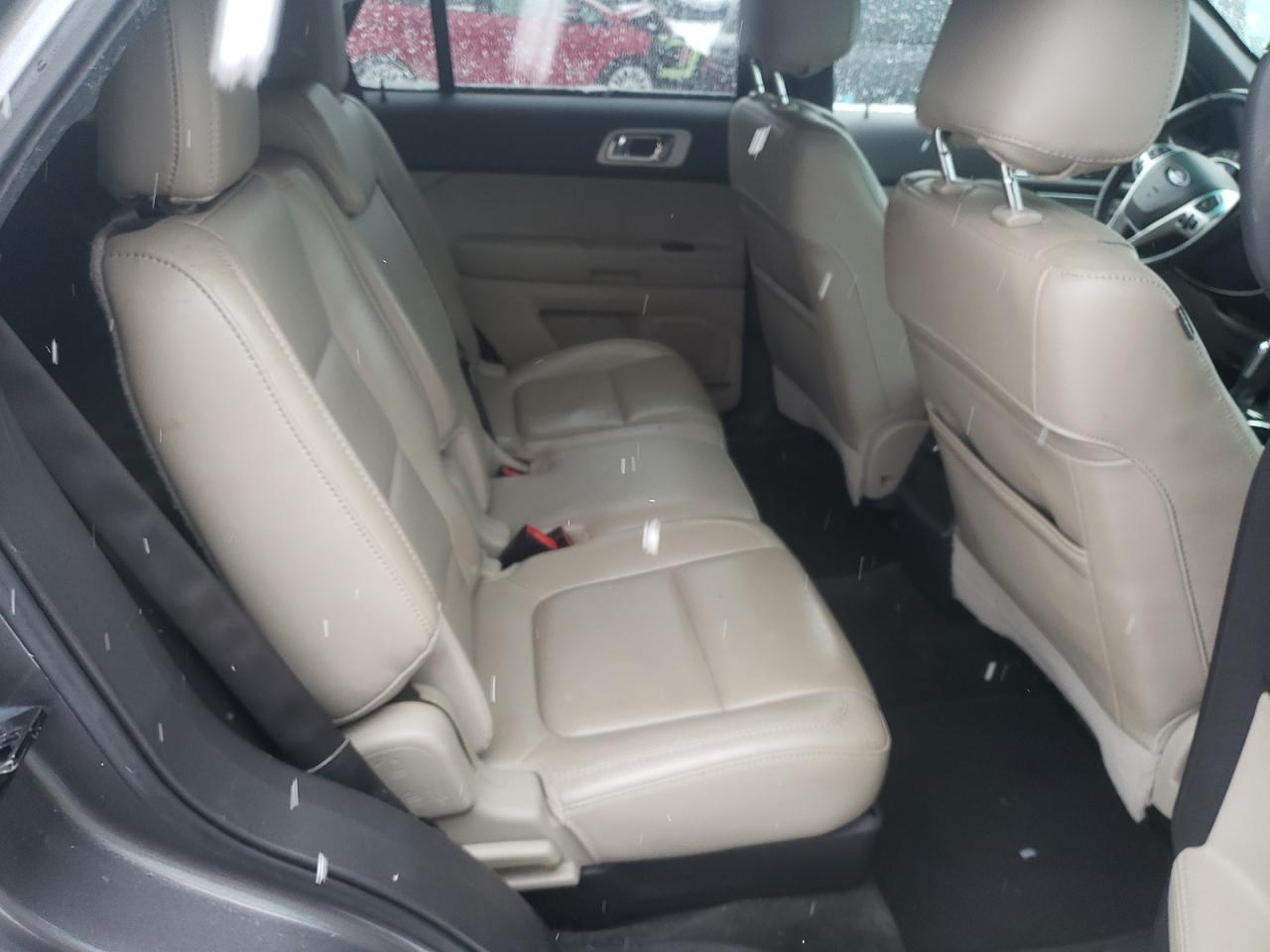 2013 Ford Explorer - Image 11