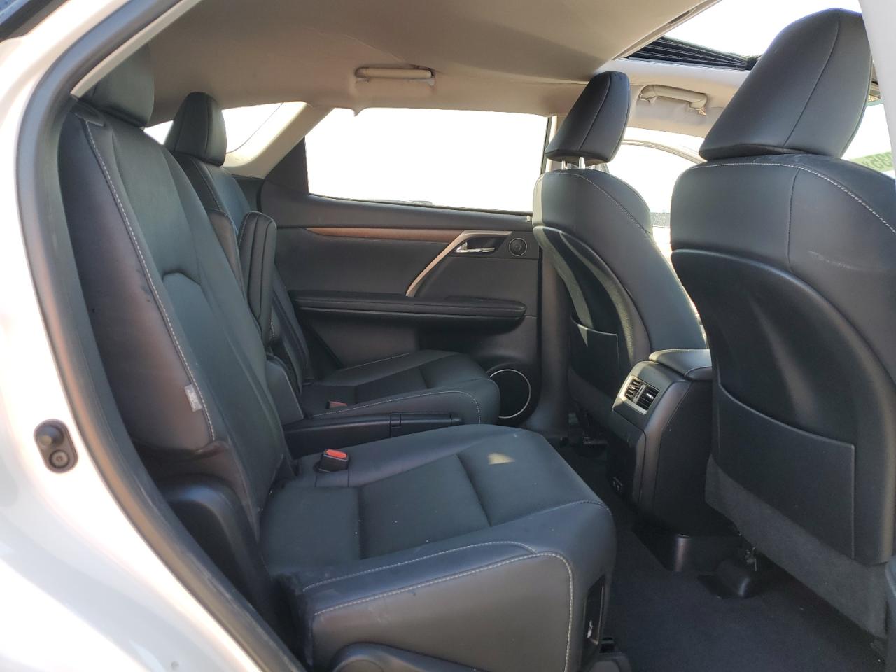 2022 Lexus RX - Image 11
