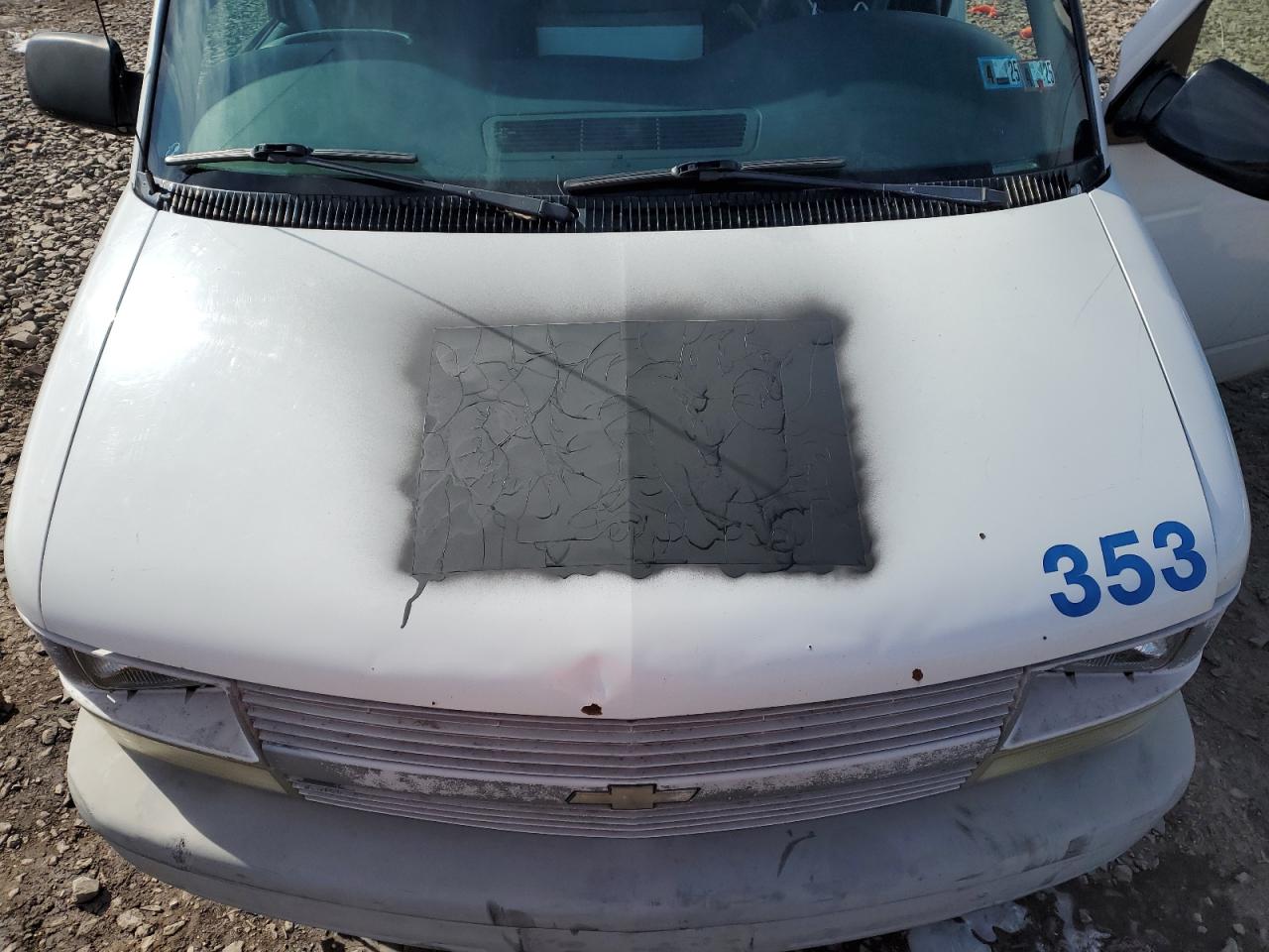 2002 Chevrolet Astro - Image 12