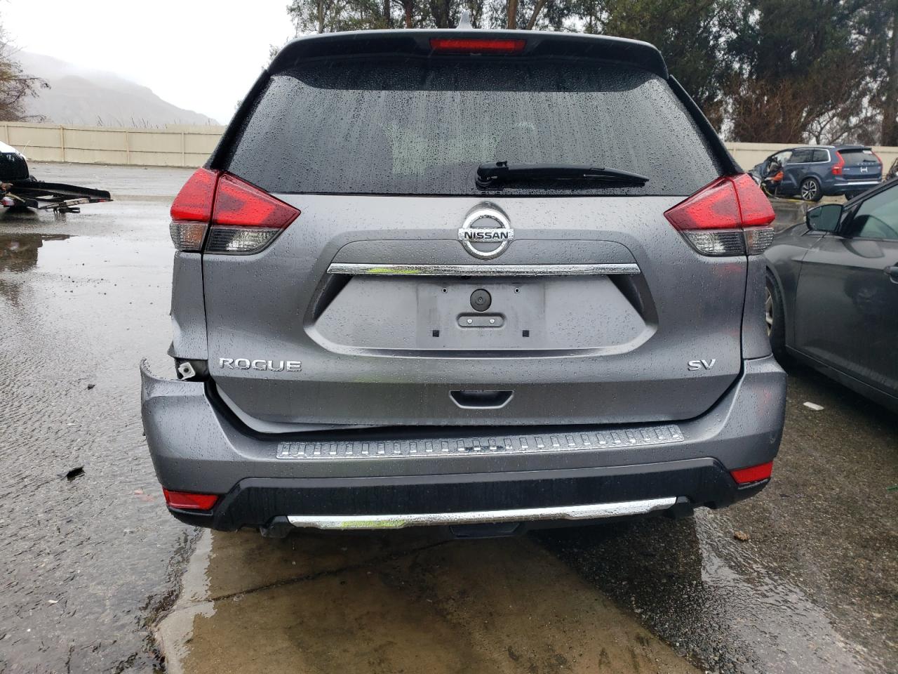 2017 Nissan Rogue - Image 6
