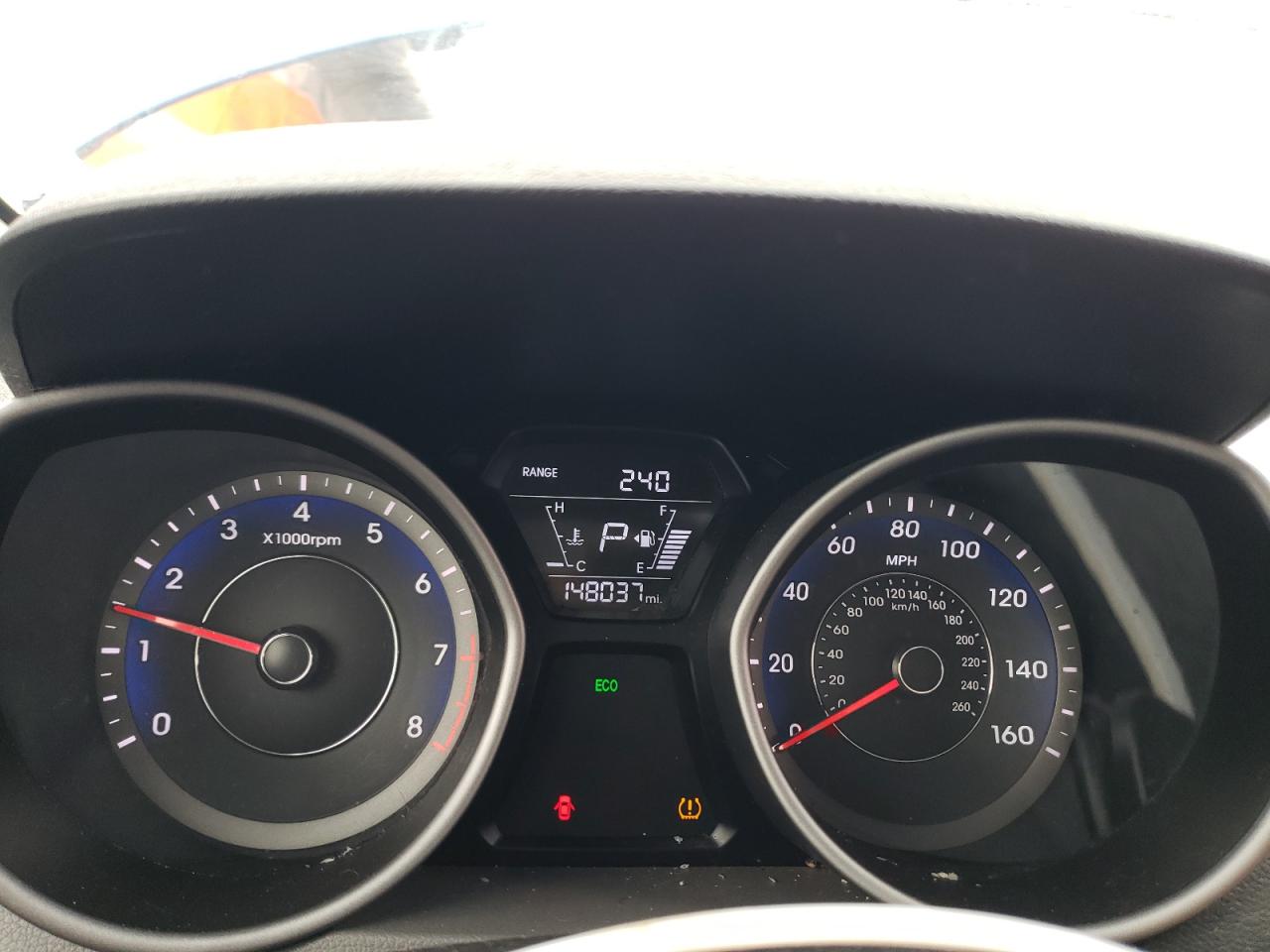2015 Hyundai Elantra - Image 9