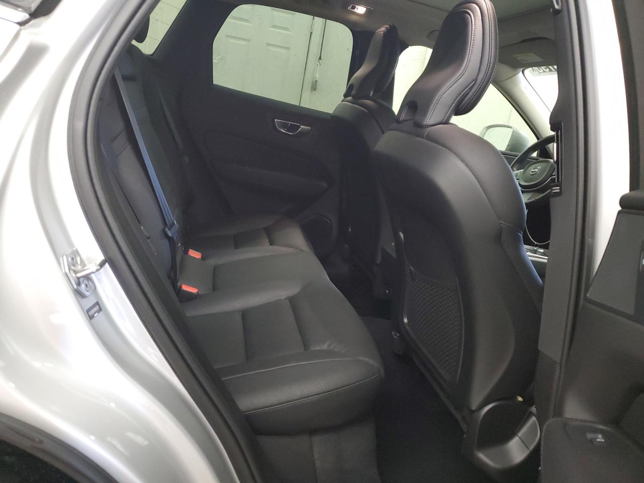 2021 Volvo XC60 - Image 11