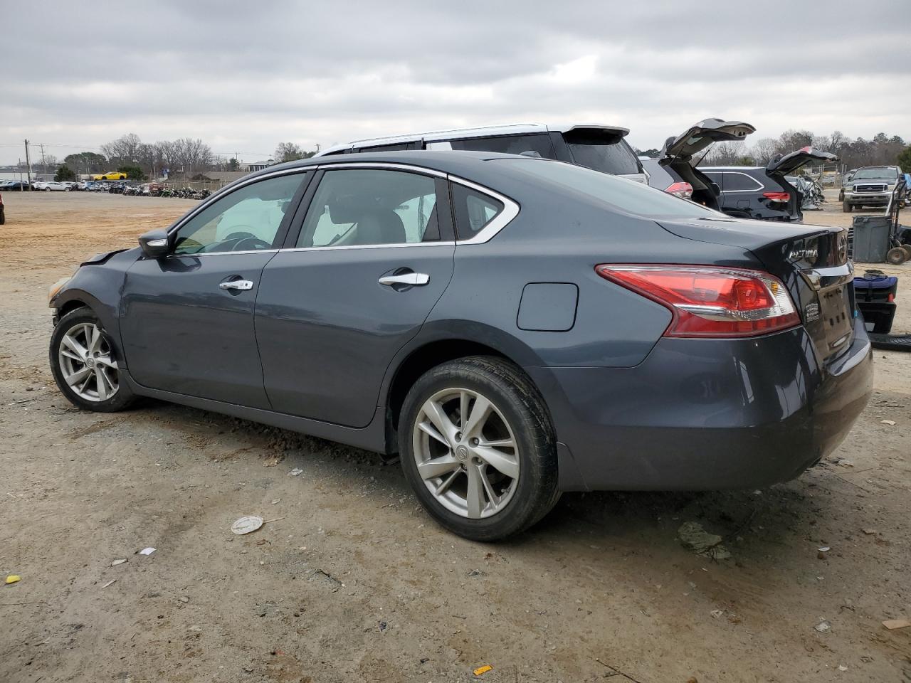 2013 Nissan Altima - Image 2