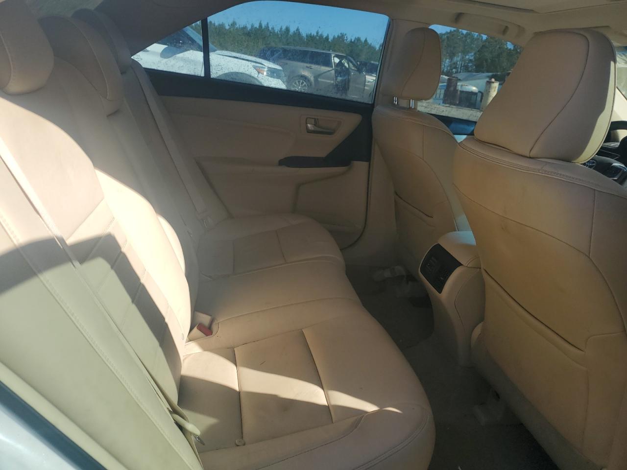 2015 Toyota Camry - Image 10