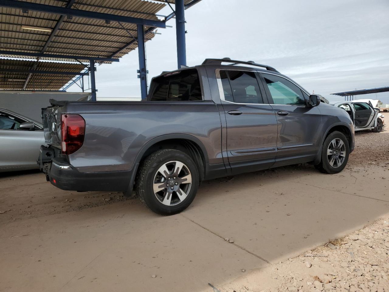 2019 Honda Ridgeline - Image 3