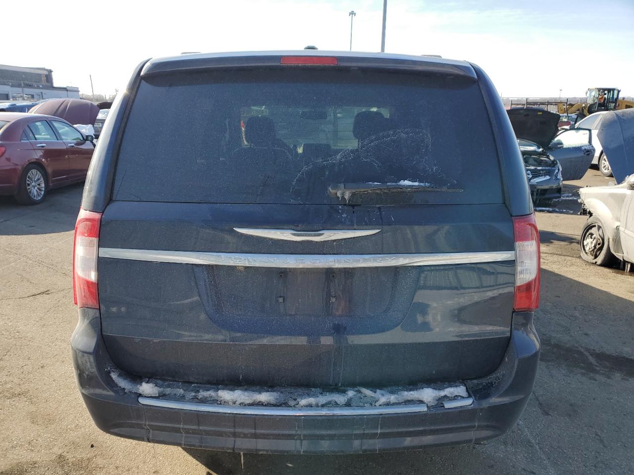 2013 Chrysler Town & Country - Image 6