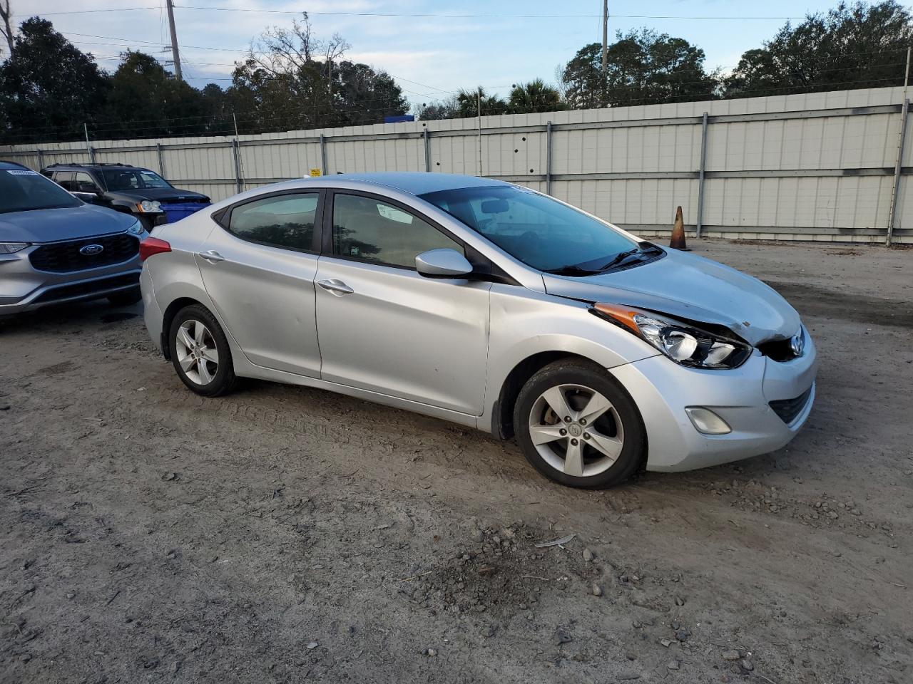 2012 Hyundai Elantra - Image 4