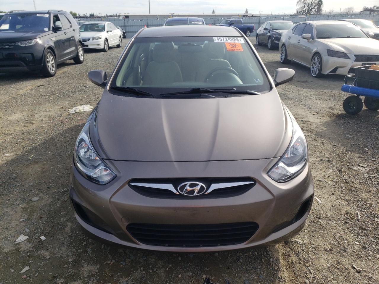 2014 Hyundai Accent - Image 5