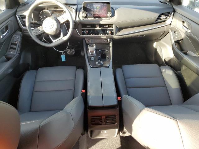  NISSAN ROGUE 2024 Srebrny