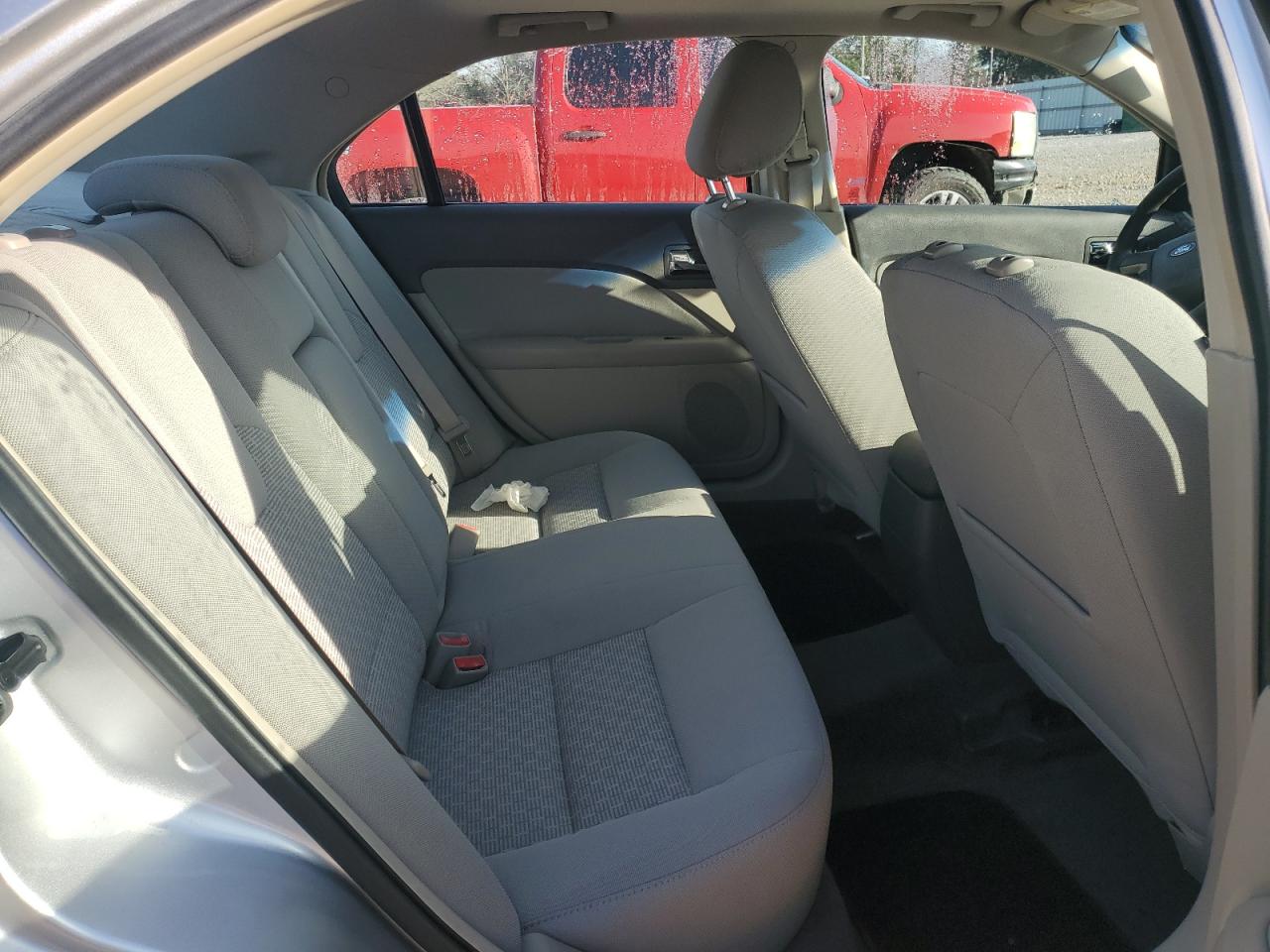 2012 Ford Fusion - Image 11