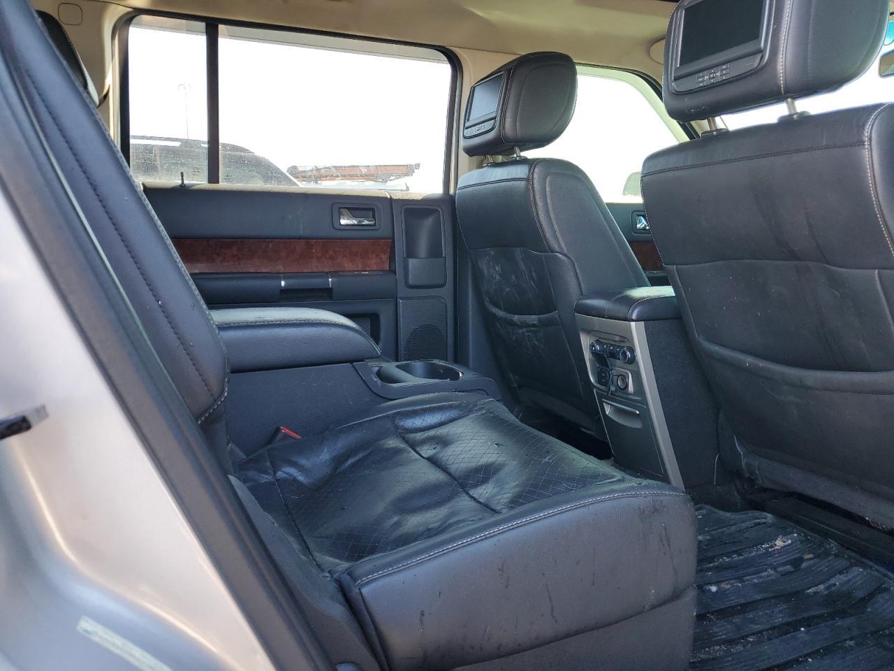 2011 Ford Flex - Image 10